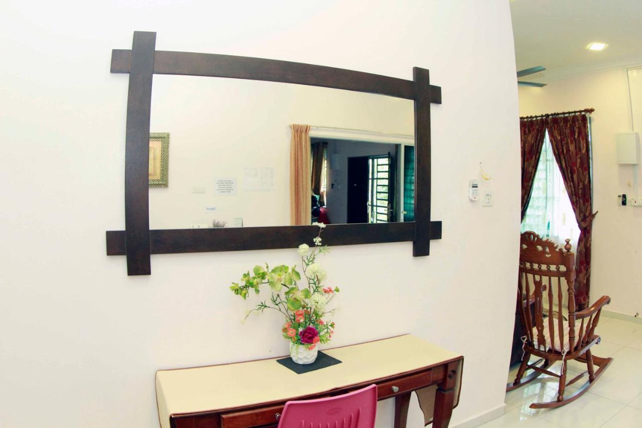 Twin Castle Homestay Kuala Pilah Extérieur photo