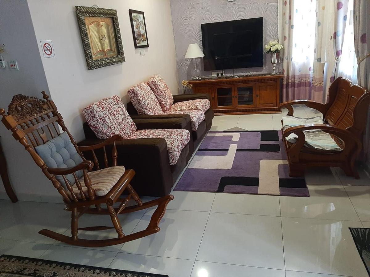 Twin Castle Homestay Kuala Pilah Extérieur photo