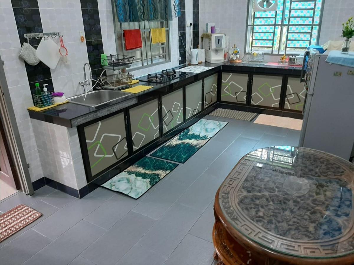 Twin Castle Homestay Kuala Pilah Extérieur photo
