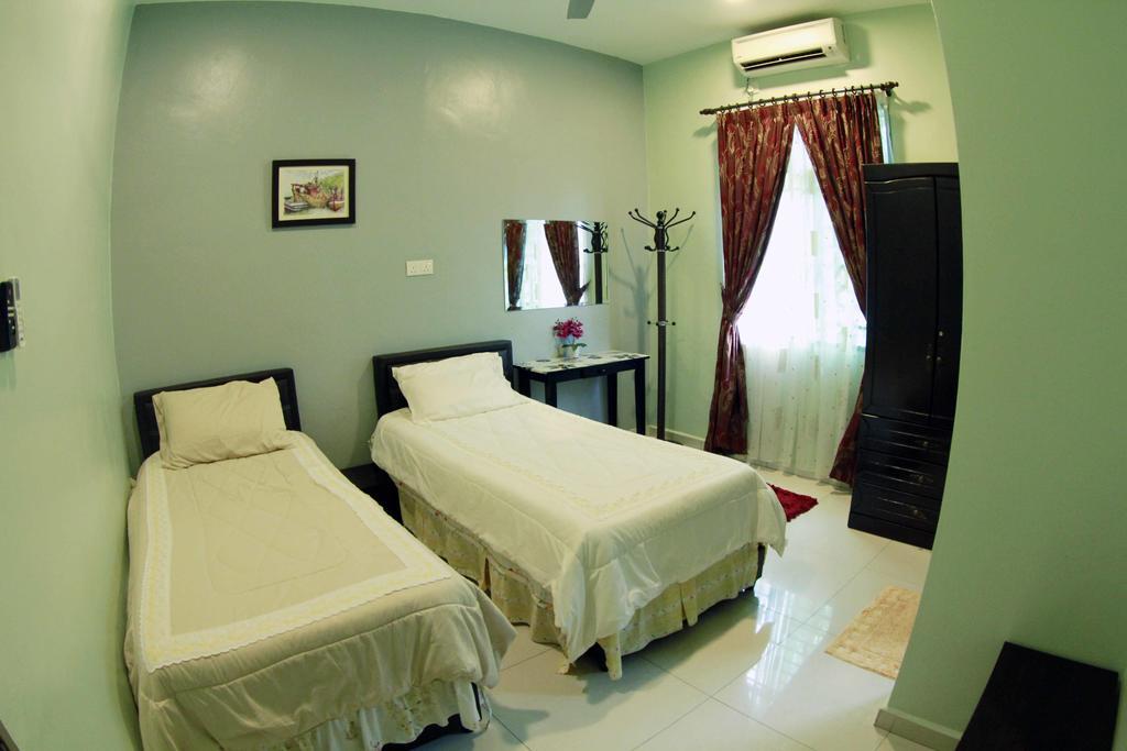 Twin Castle Homestay Kuala Pilah Extérieur photo