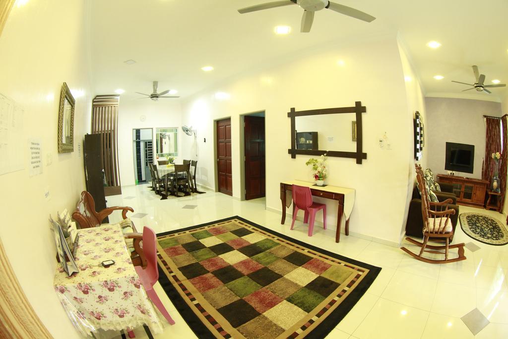 Twin Castle Homestay Kuala Pilah Extérieur photo