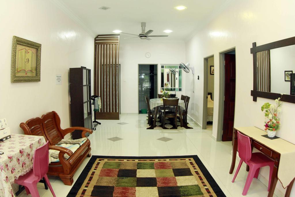 Twin Castle Homestay Kuala Pilah Extérieur photo